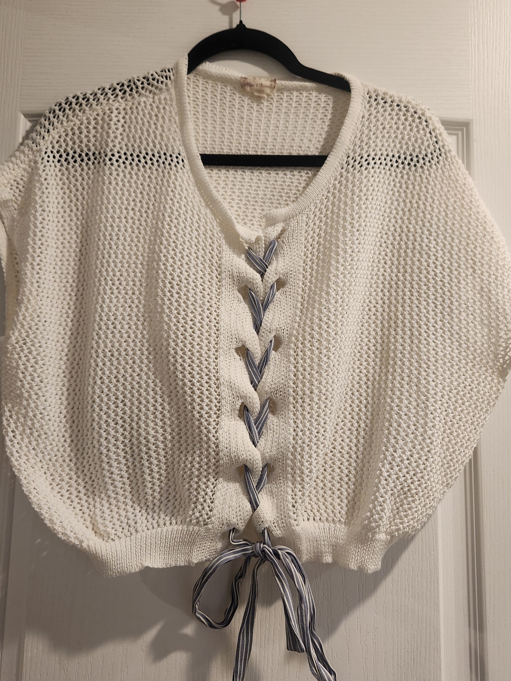 Hem & Thread Cream Open-Knit Lace-Up Pullover with Striped Tie L Euc